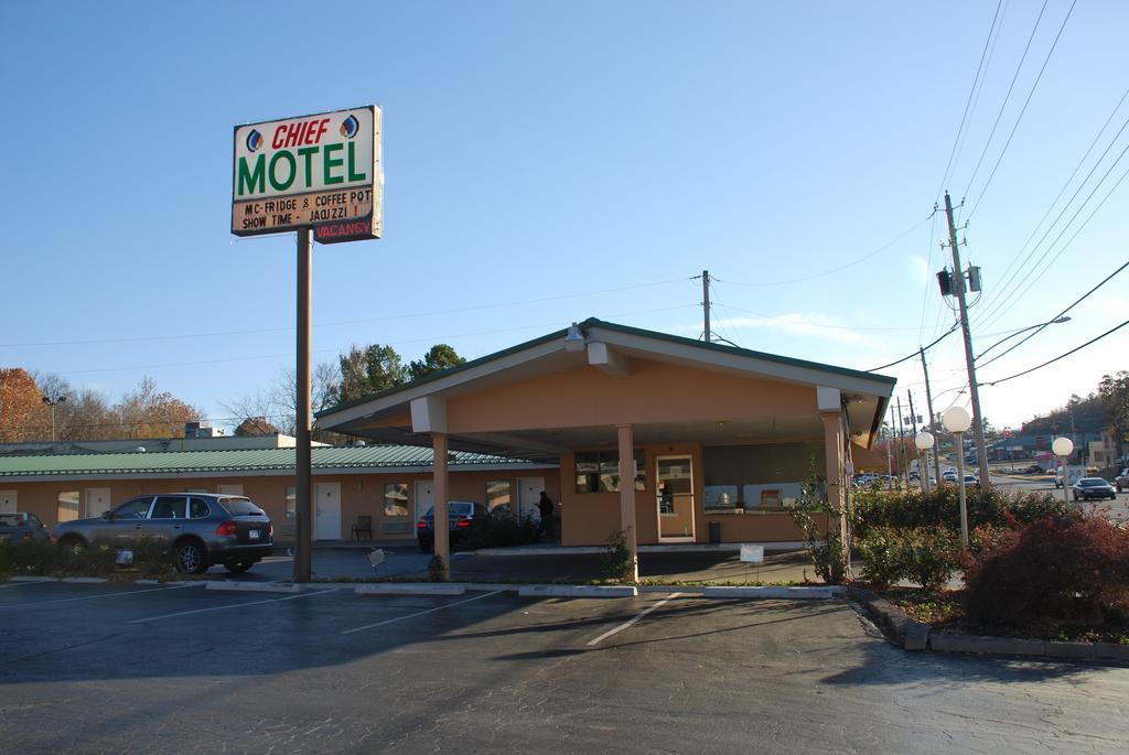 Chief Motel Fayetteville Bagian luar foto